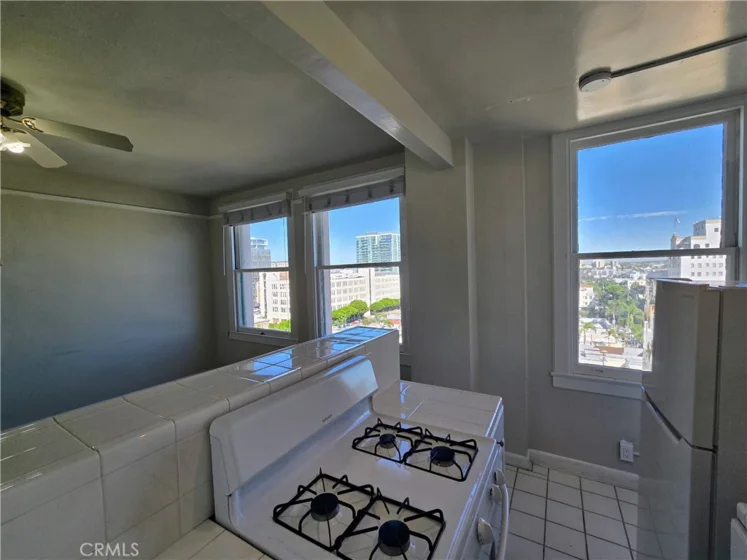 455 E Ocean Boulevard #915 photo 25