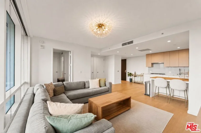877 Francisco Street #1716 photo 22