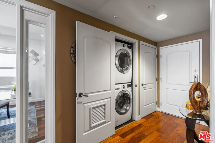 1540 Amherst Avenue #PH2 photo 30