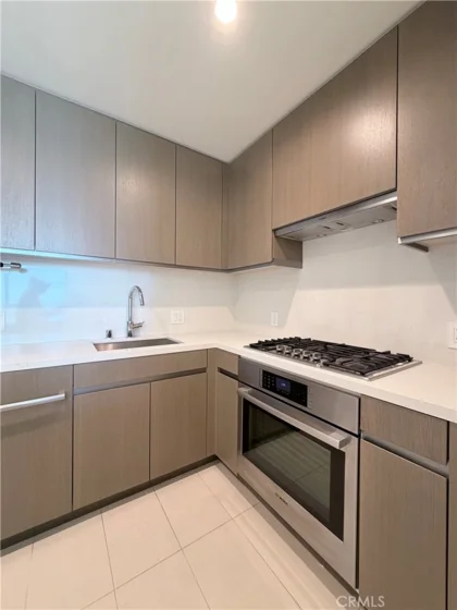 889 Francisco Street #2901 photo 4