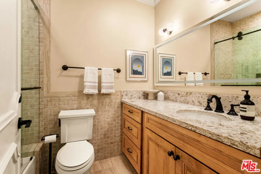 1370 Kelton Avenue #106 photo 25
