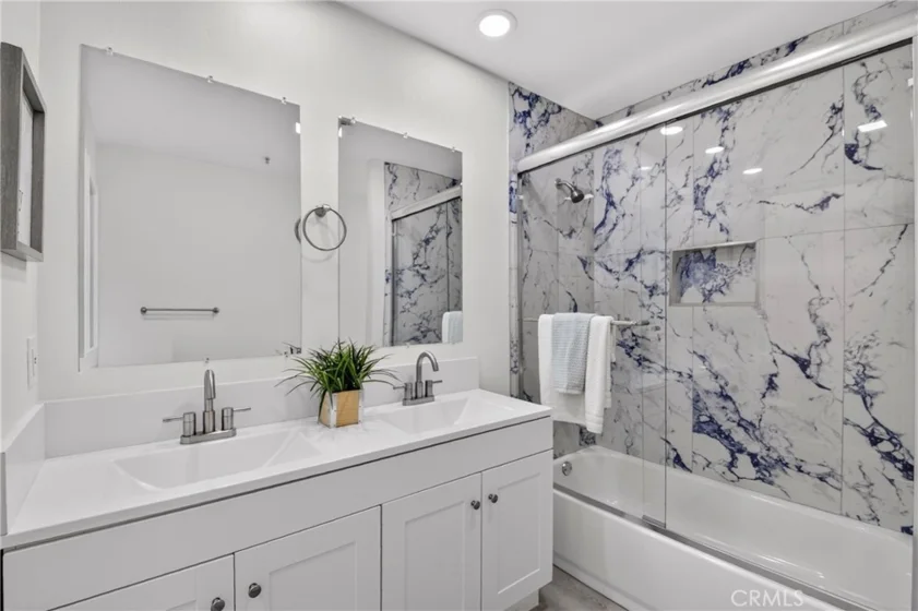 1131 Campbell Street #210 photo 24