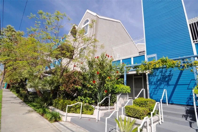 1200 Gaviota Avenue #310 photo 1
