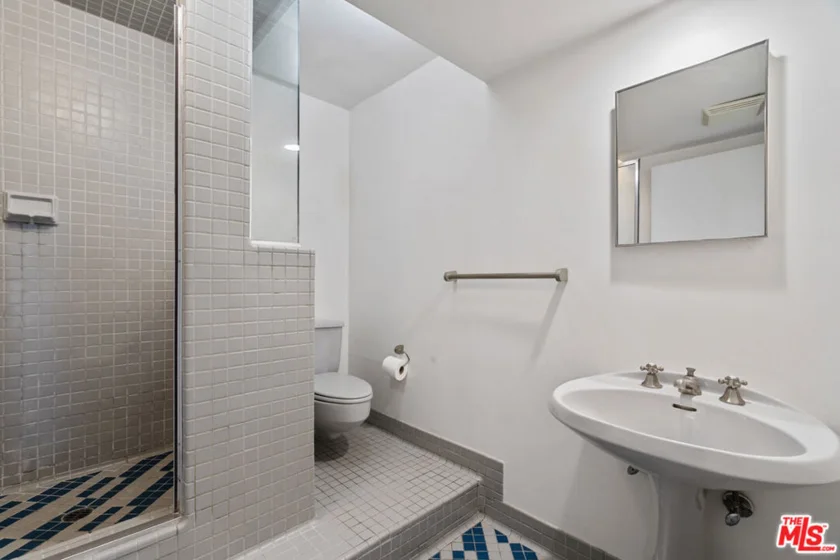 4314 Marina City Drive #1118 photo 34