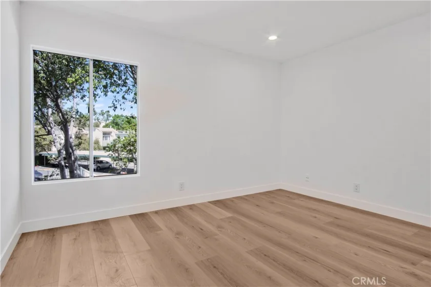 5700 Etiwanda Avenue #288 photo 2