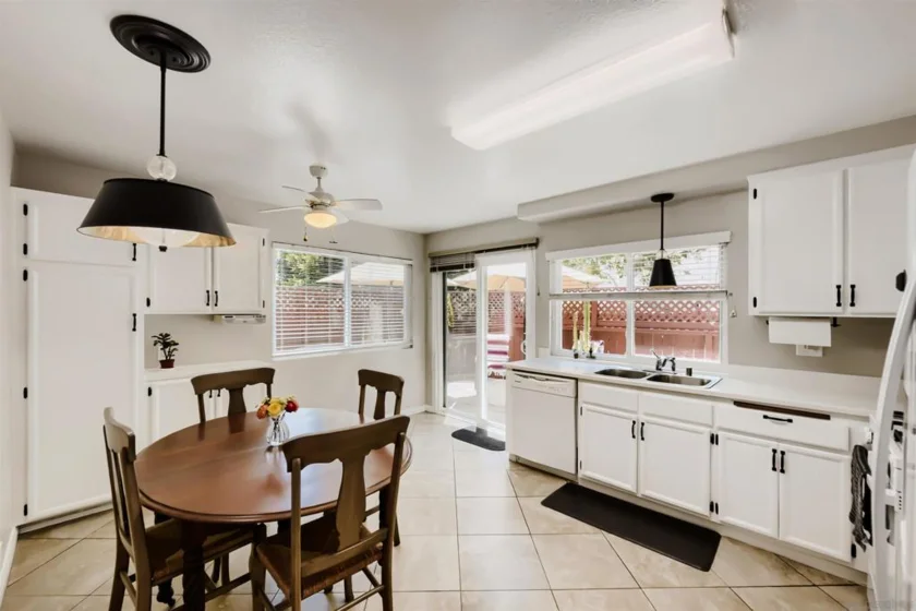 10825 Caravelle Place photo 23