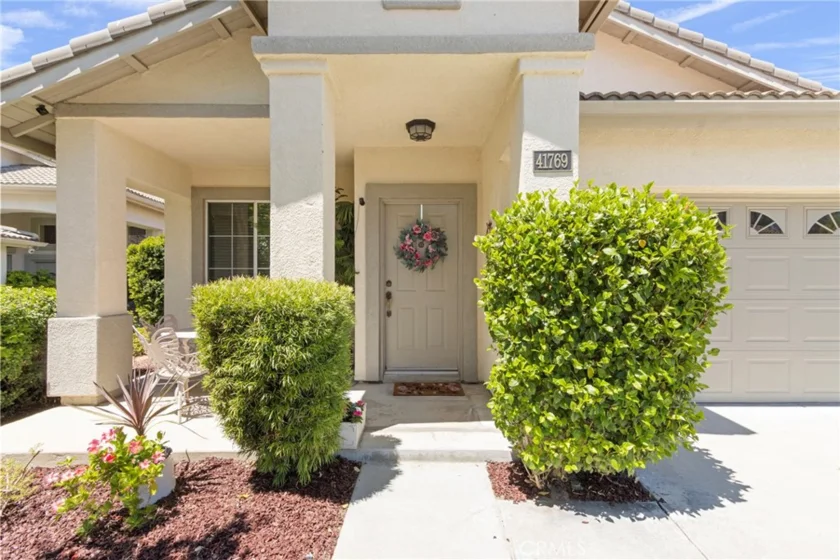 41769 Vardon Drive photo 2