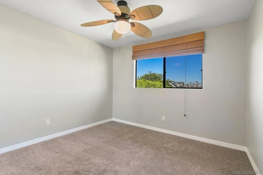 835 E Avenue #B photo 19