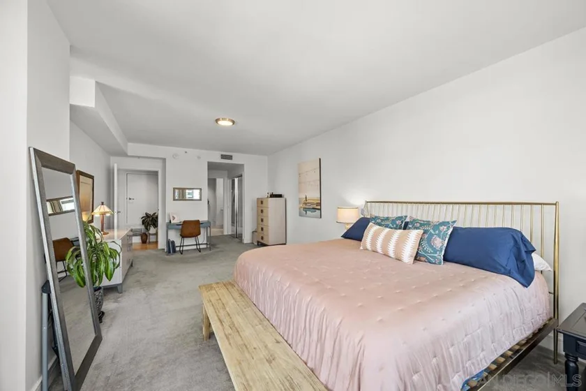 645 Front Street #1807 photo 20