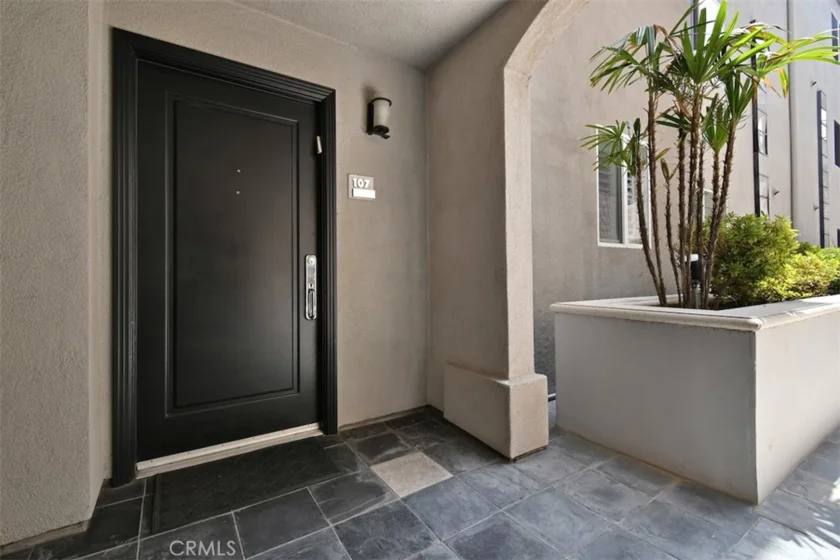 4424 Whitsett Avenue #107 photo 8