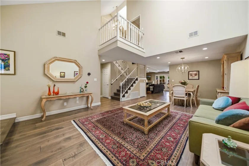 5930 Tampa #204 photo 4