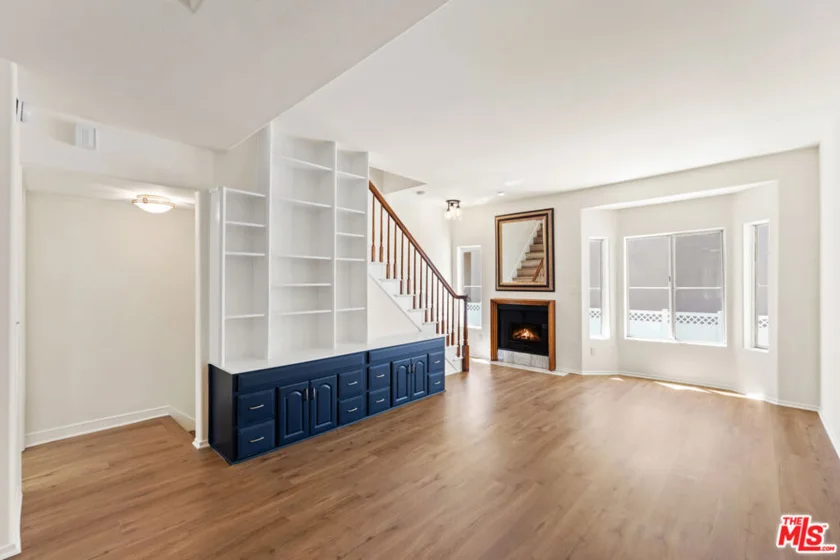 5145 Yarmouth Avenue #29 photo 2