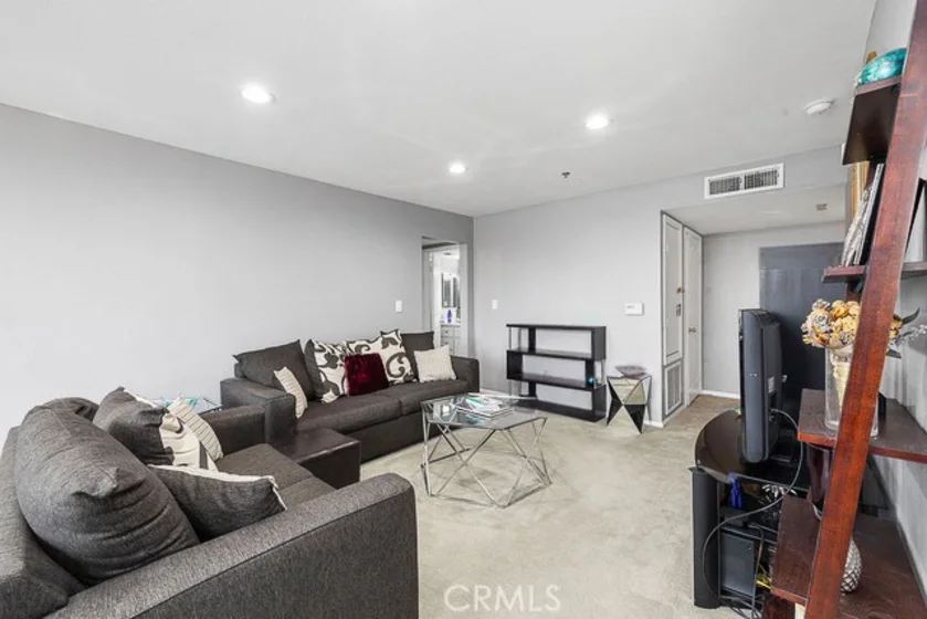 4501 Cedros Avenue #239 photo 4