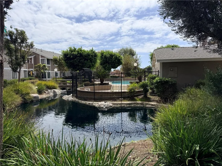 1507 S Raitt photo 27