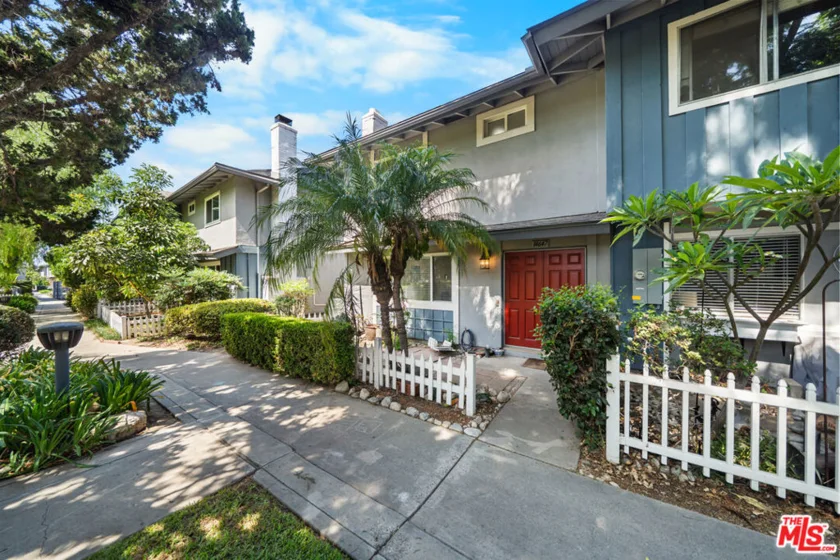14647 Red Hill Avenue photo 21