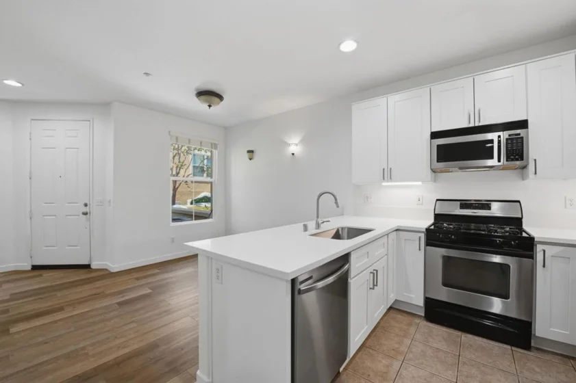 1151 Goddard photo 25