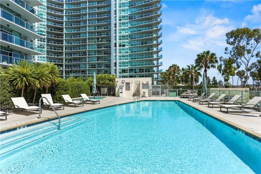 13650 Marina Pointe Drive #609 photo 42