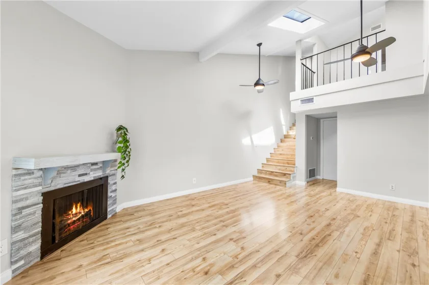 345 University #F6 photo 57