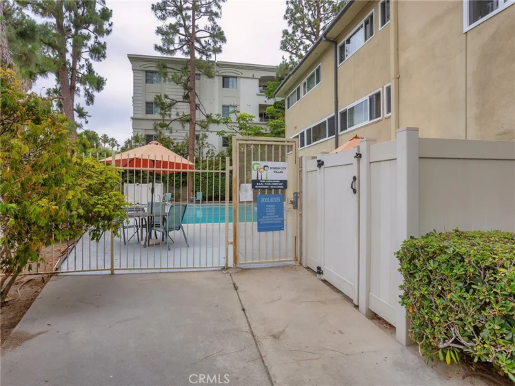 11138 Aqua Vista Street #18 photo 31