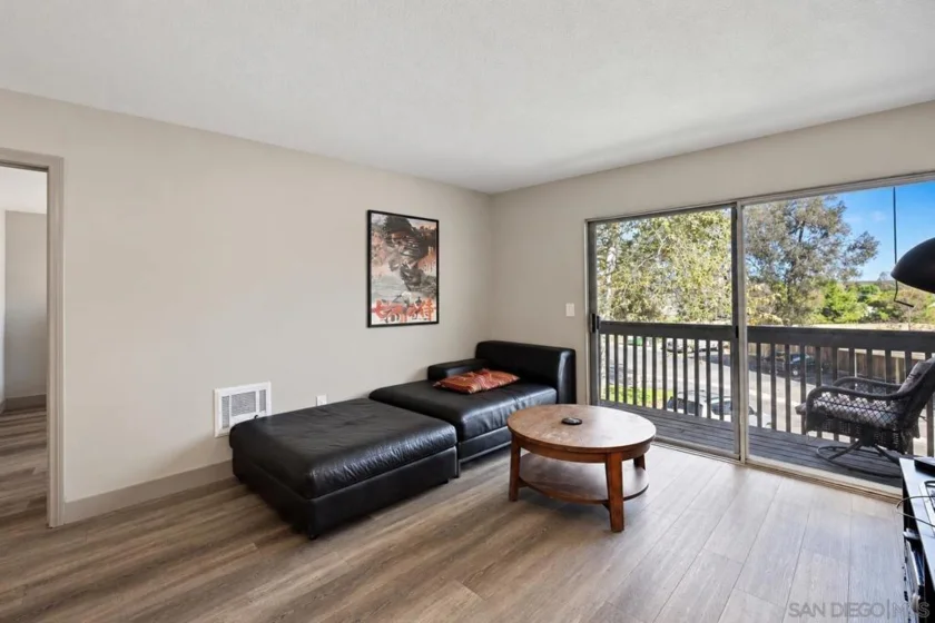 432 Edgehill Lane #120 photo 3