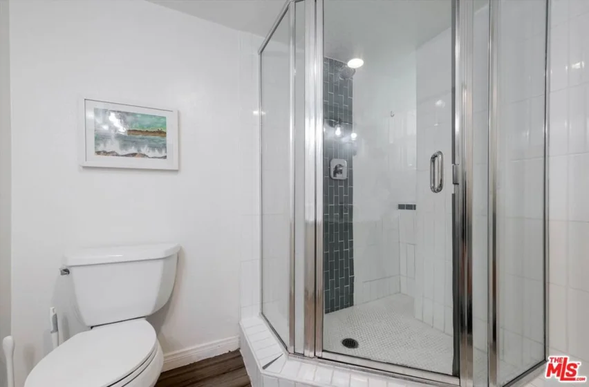 245 Hollister Avenue #1 photo 29