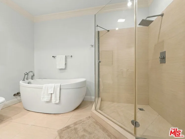8121 Norton Avenue #201 photo 43