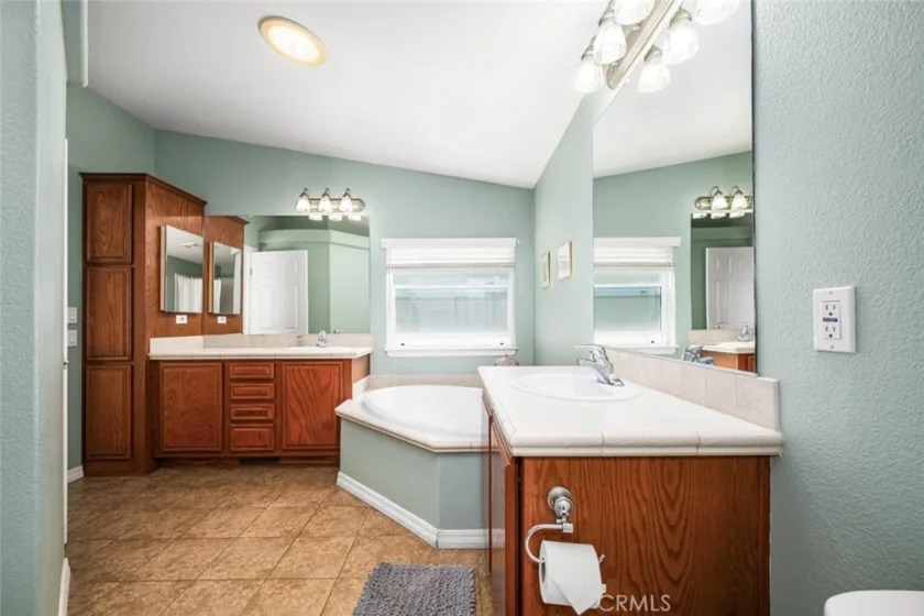 16422 Poipu Lane photo 32