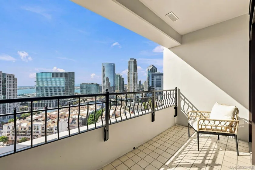 700 W Harbor Drive #1805 photo 29