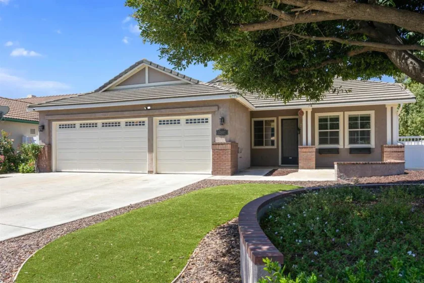 23997 Orleans Lane photo 3