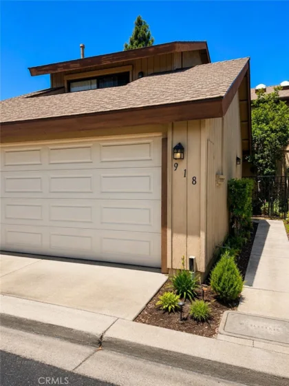 918 S Laurelwood #2 photo 2
