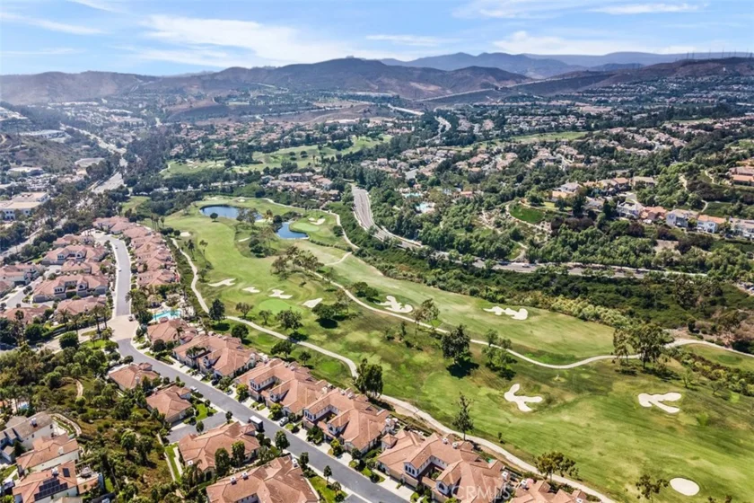 64 Avenida Cristal photo 1