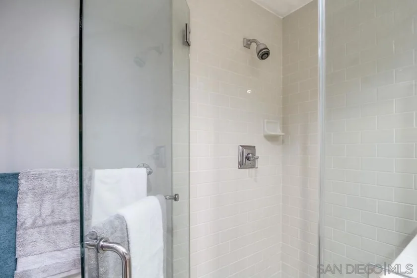 700 W Harbor Drive #1406 photo 9