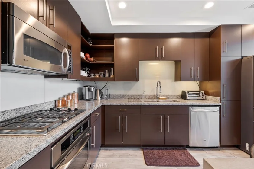 1100 Wilshire Boulevard #1707 photo 14