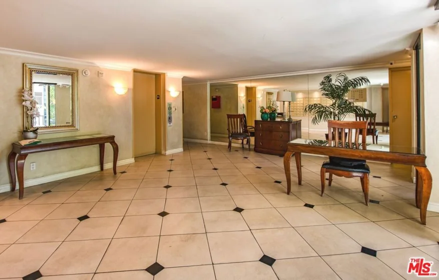 11645 Montana Avenue #101 photo 16