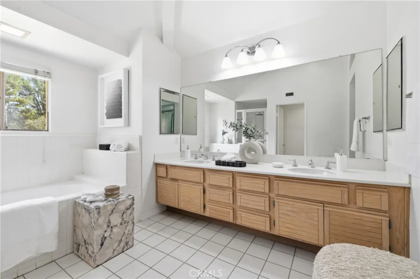 909 Muirfield Drive photo 16
