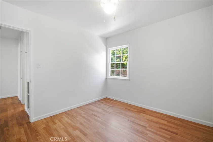 511 E Maple photo 21