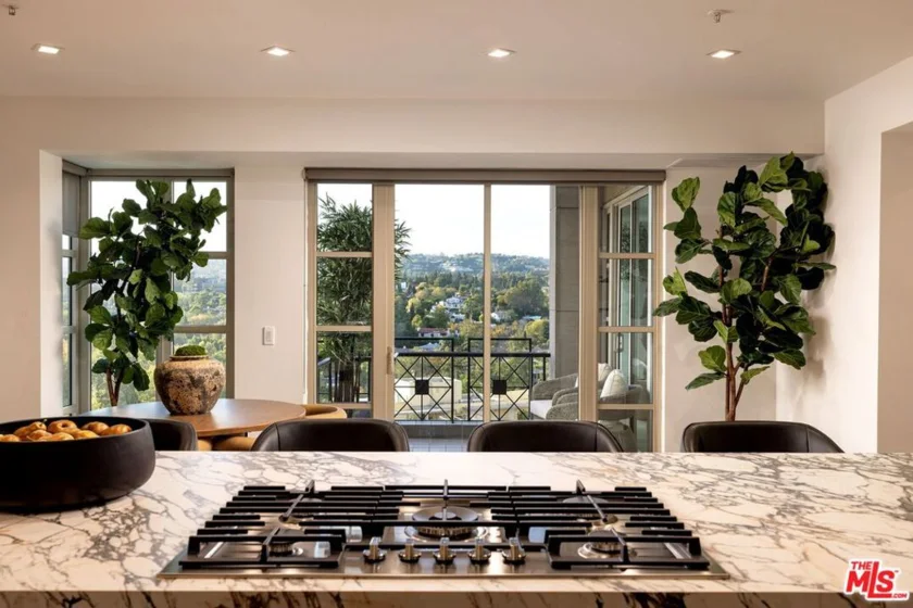 10580 Wilshire Boulevard #36 photo 7