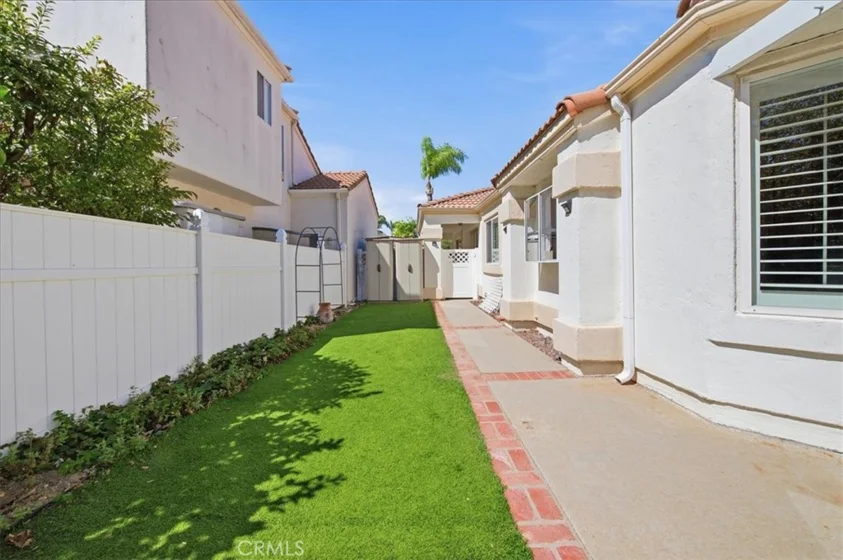 40472 Via Amapola photo 35