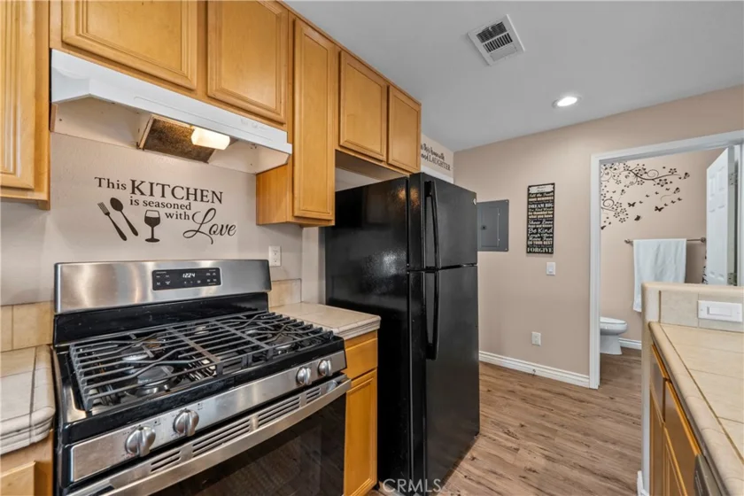 14552 Foothill photo 13
