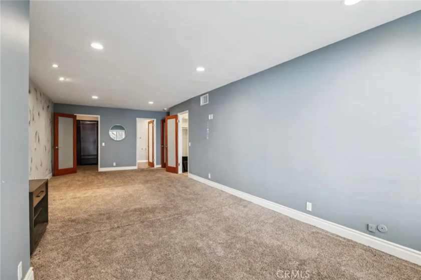 1121 N Olive Drive #211 photo 18