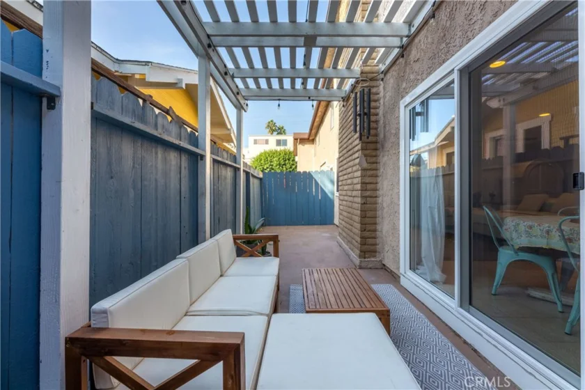 339 Orizaba Avenue #A photo 1