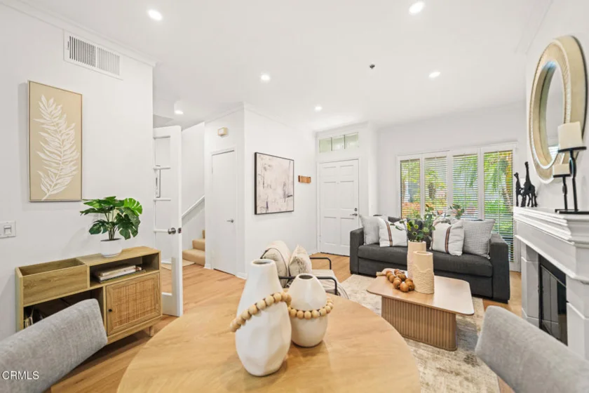 111 S Oak Knoll Avenue #107 photo 16