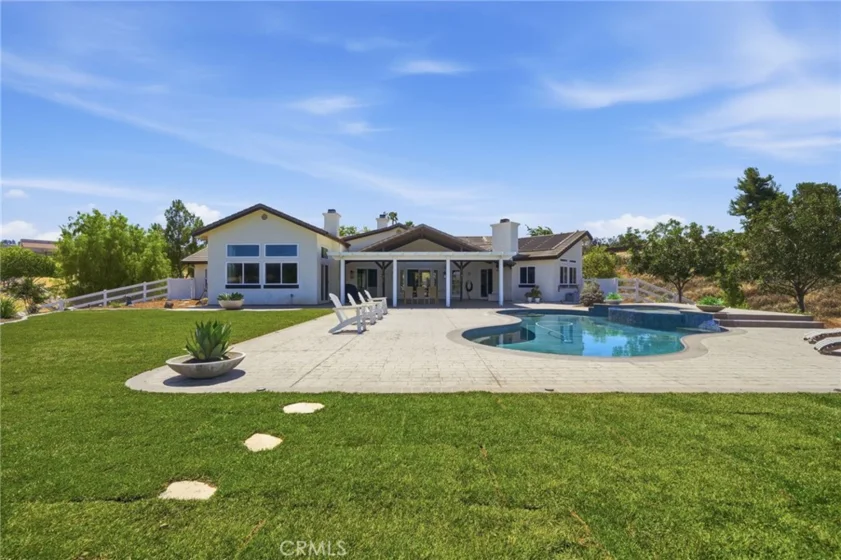 41110 Los Ranchos Circle photo 40