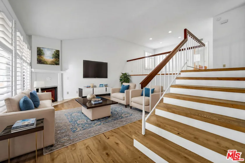 6040 Etiwanda Avenue #131 photo 1