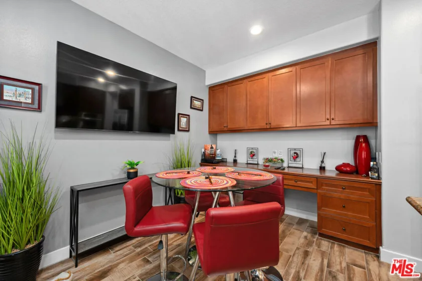 5800 Seawalk Drive #2 photo 14
