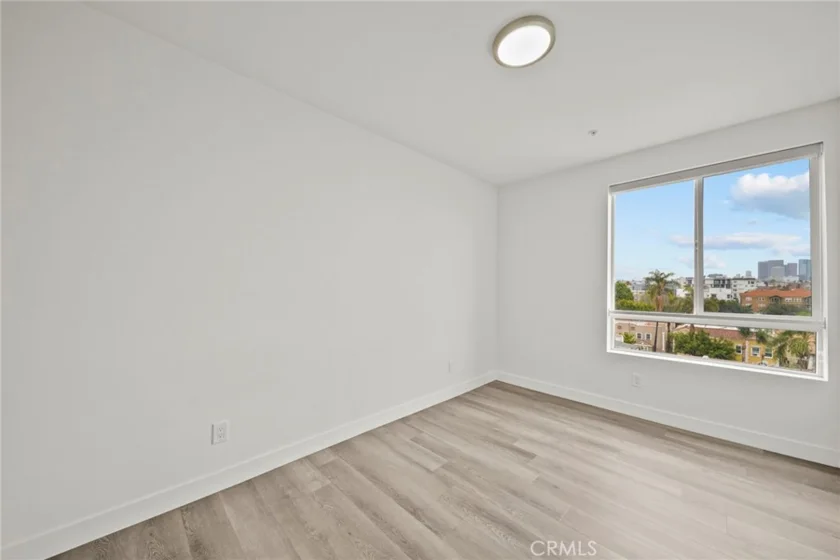 900 S Kenmore Avenue #504 photo 6