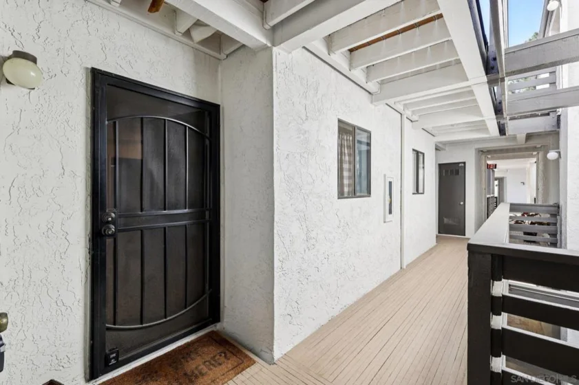 9725 Mesa Spring #177 photo 2