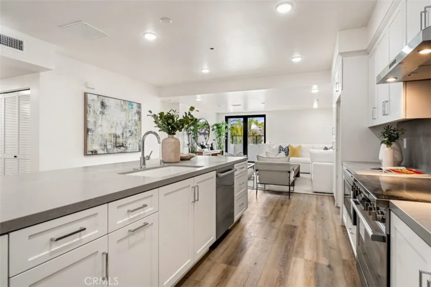 24722 Del Prado #303 photo 13