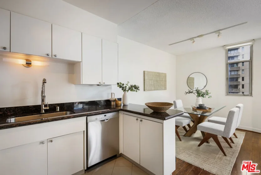 4411 Los Feliz Boulevard #502 photo 5