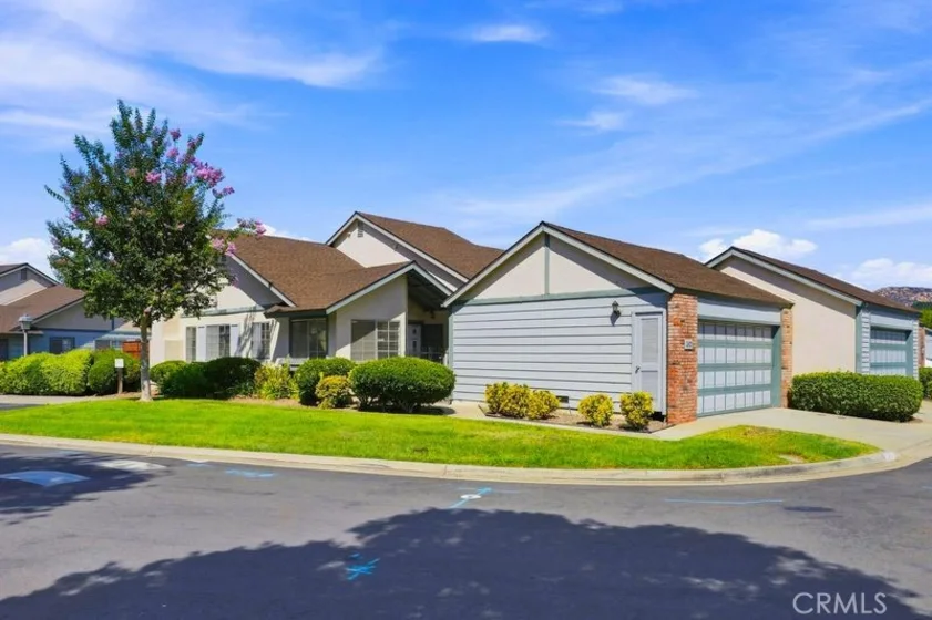 2412 Turnbridge Glen photo 1